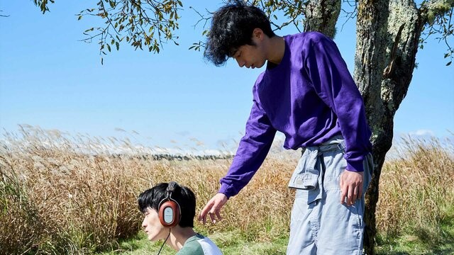 裸足傾聽的聲音劇照